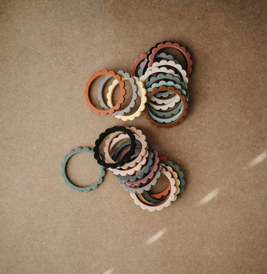 Soft Forming in One Flexible Silicone Flower Teether Bracelet for New Born